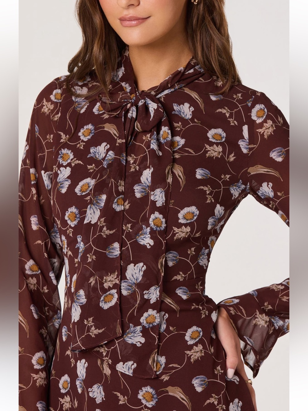 Astr Floral Tie Neck Long Sleeve Dress NWT - Picture 3 of 6